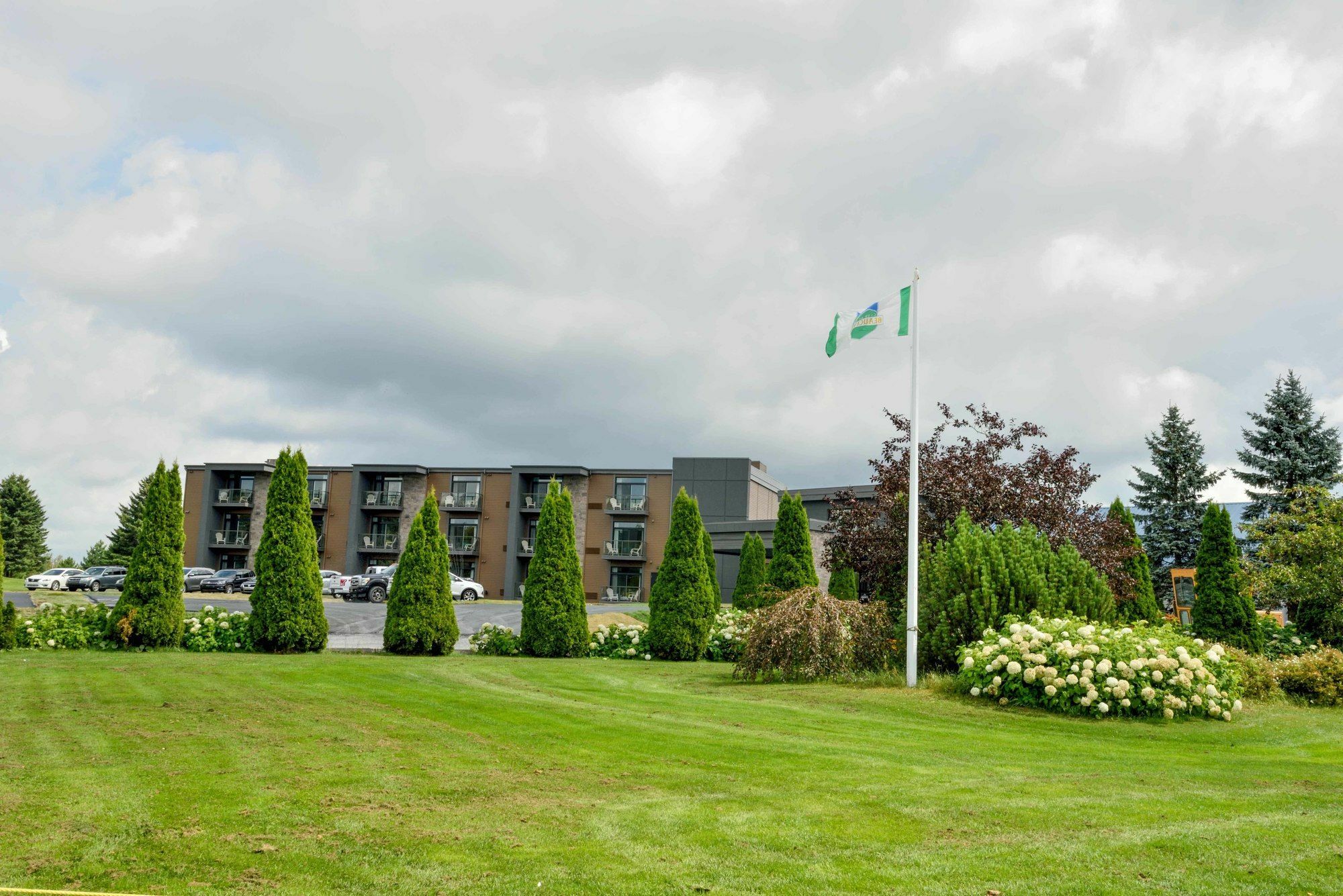 Hotel La Cache Du Golf Beauceville Exterior foto